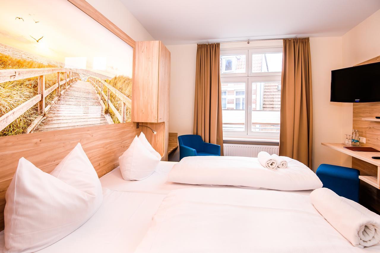 Hotel Am Alten Hafen Wismar Exterior photo
