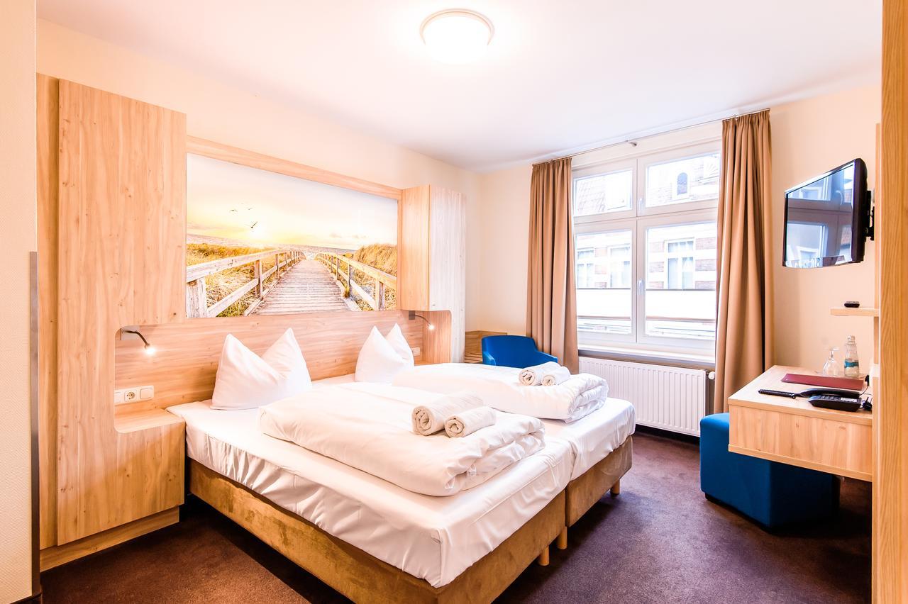 Hotel Am Alten Hafen Wismar Exterior photo
