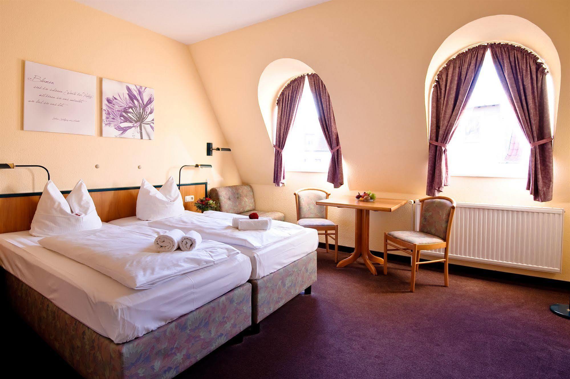 Hotel Am Alten Hafen Wismar Exterior photo