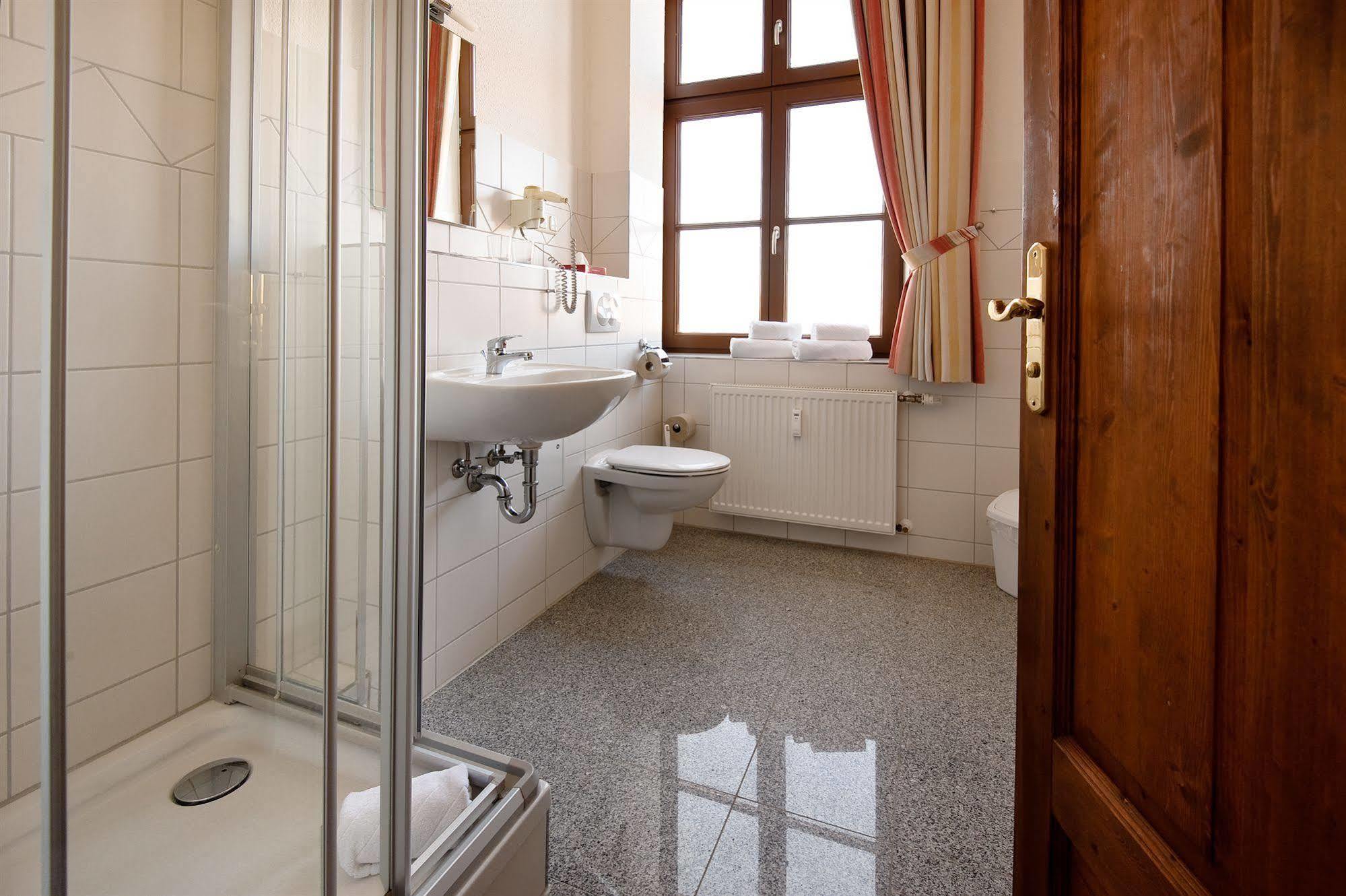Hotel Am Alten Hafen Wismar Exterior photo